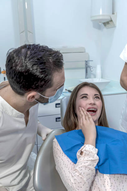 Best Broken or Chipped Tooth Repair in Shaw, MS